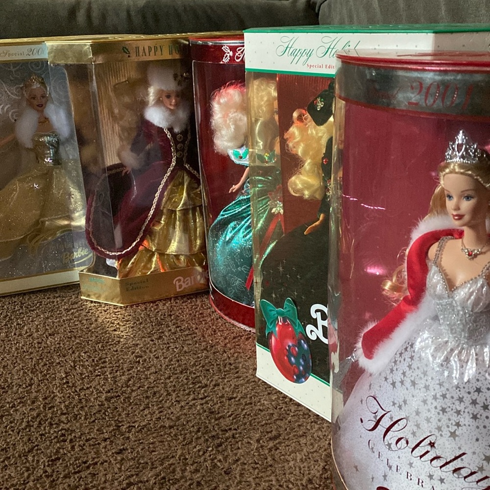 Happy Holidays Barbies (5 in total) could sell separately